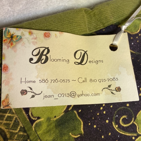 Blooming Designs Handmade Tote - Picture 6 of 11